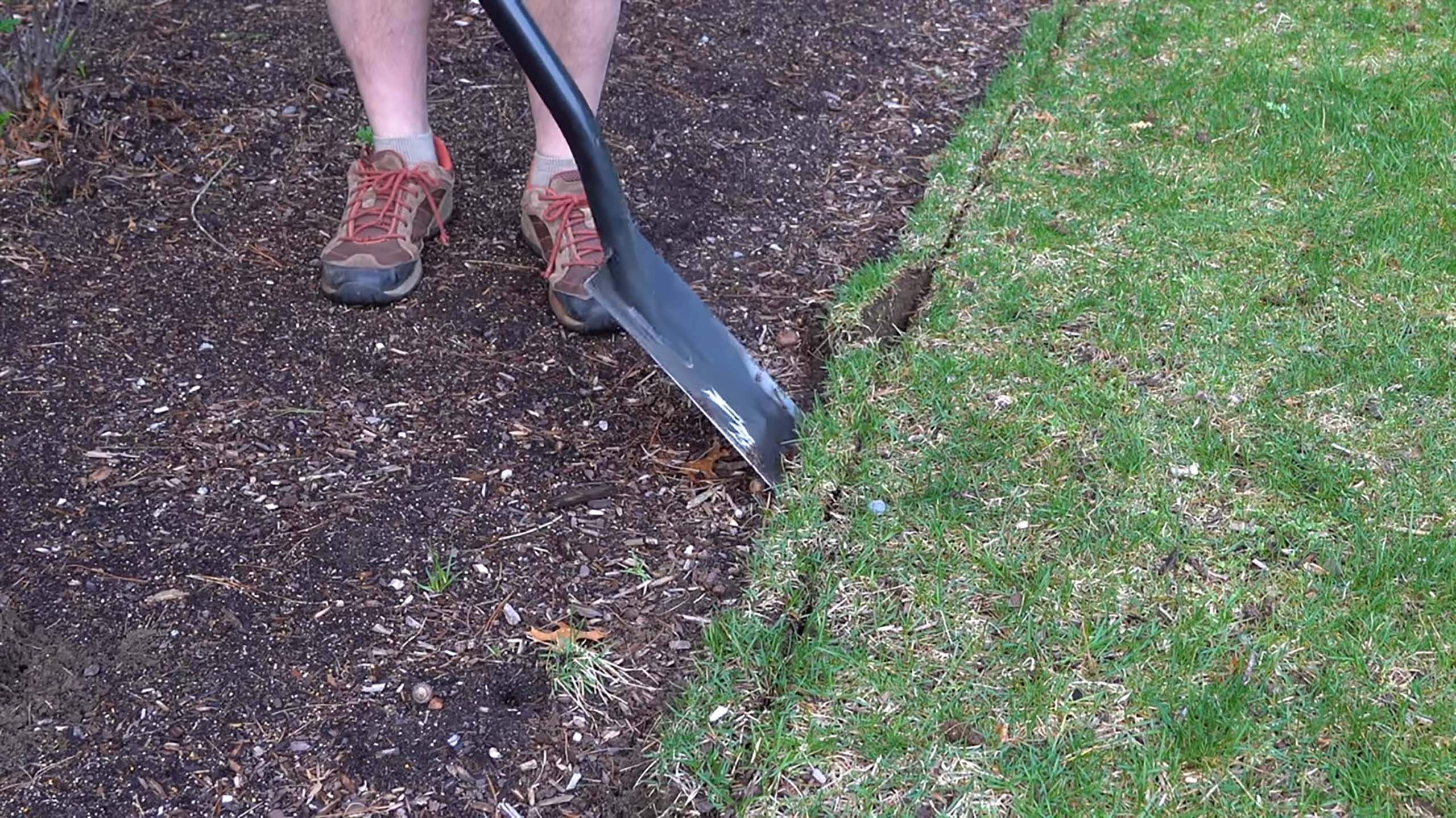 Edging Beds in Ridgefield CT A-Z Landscaping LLC